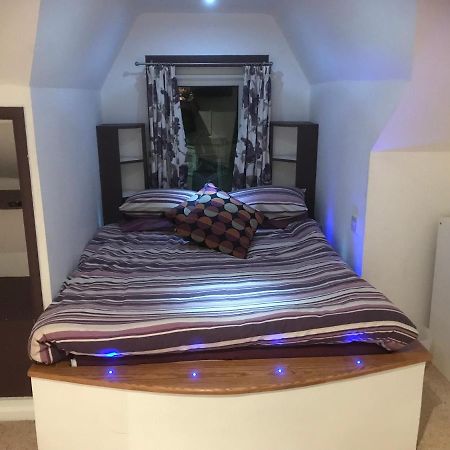 Top Floor In Beautiful Home Weymouth Extérieur photo