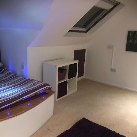 Top Floor In Beautiful Home Weymouth Extérieur photo